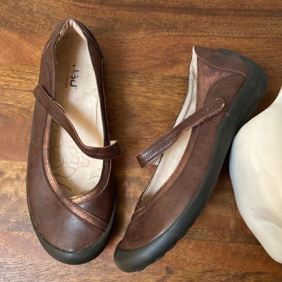 JBU Dark Brown Mary Jane Flats - Picture 1 of 8